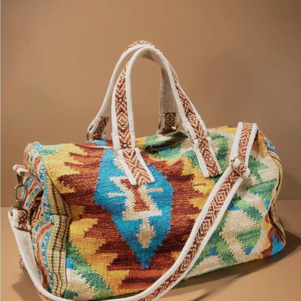 Bohemian Western Weekender Red/Orange Geometric Travel Bag NWT - Picture 5 of 13